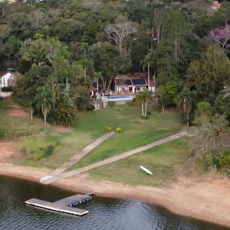 Chacara Em Condominio A Beira Da Represa Para Locacao Familiar Ibiuna Luaran gambar