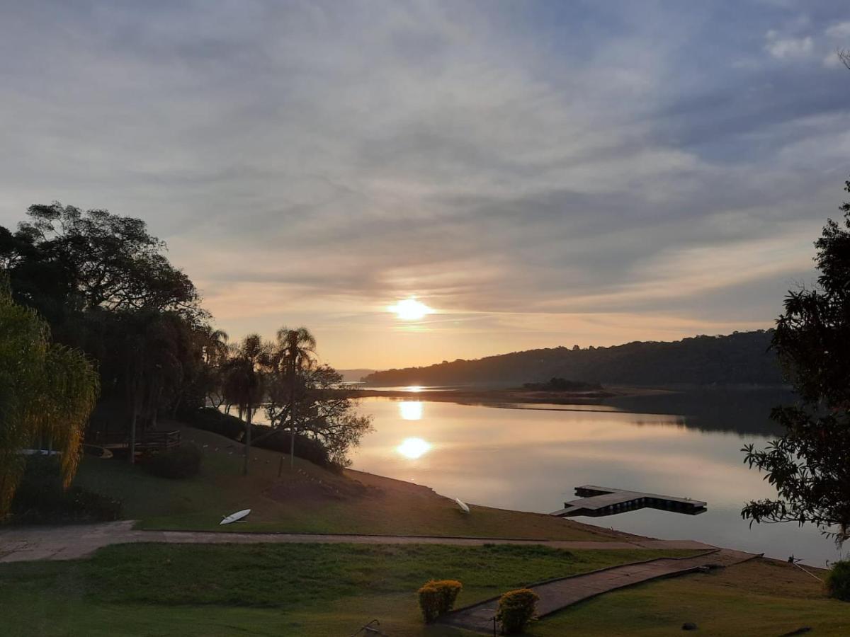 Chacara Em Condominio A Beira Da Represa Para Locacao Familiar Ibiuna Luaran gambar