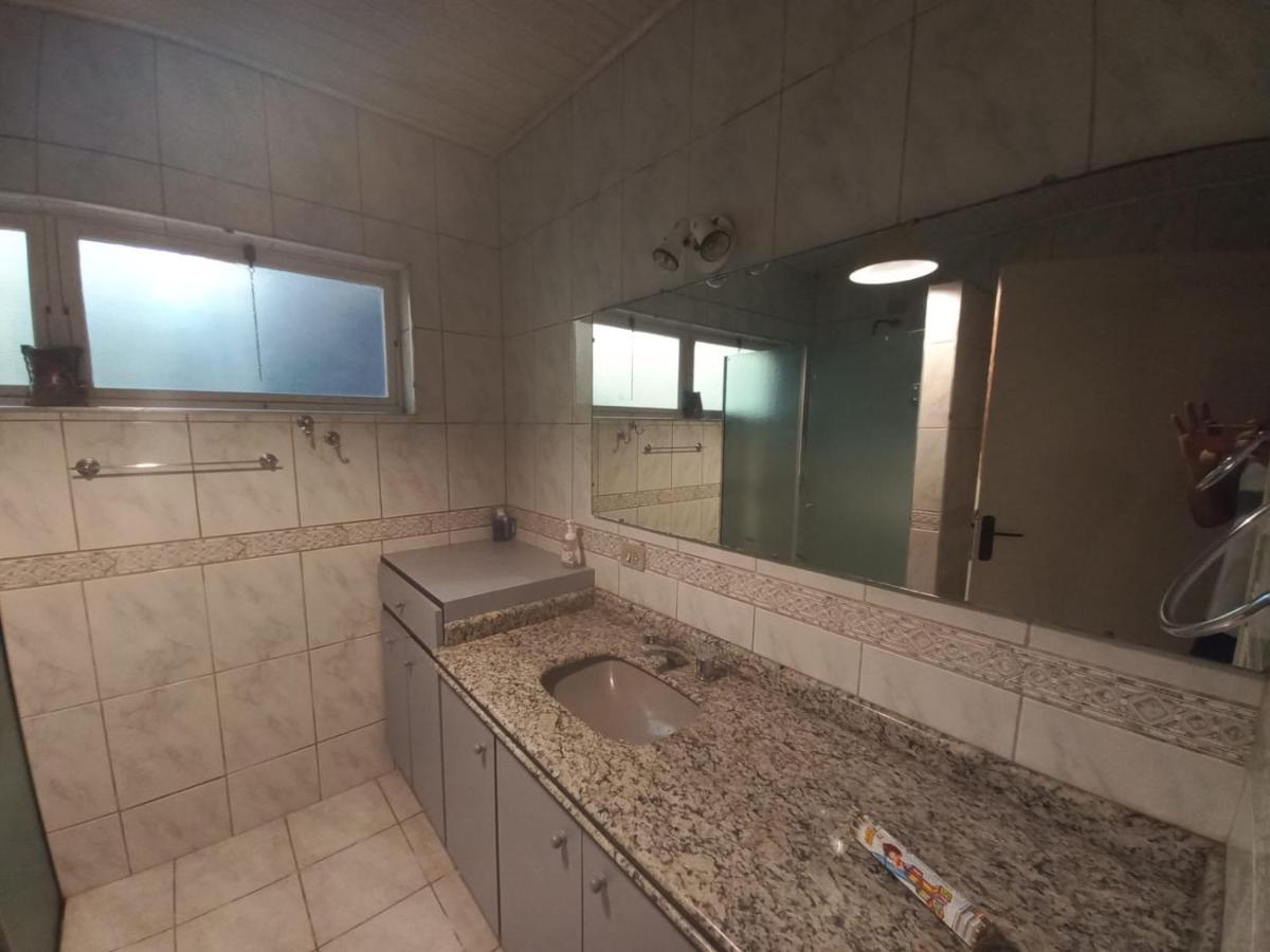 Chacara Em Condominio A Beira Da Represa Para Locacao Familiar Ibiuna Luaran gambar